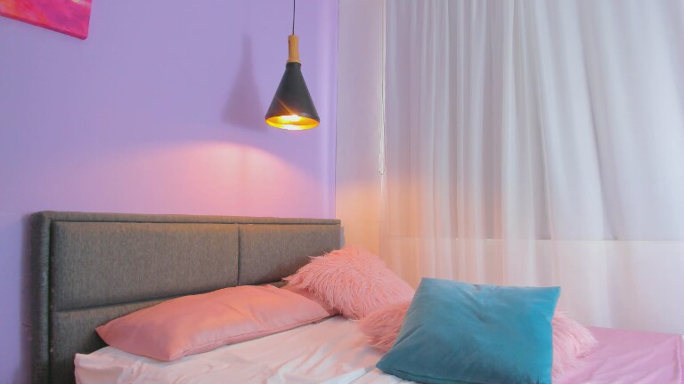 Lana_Bunny's Streamate show and profile